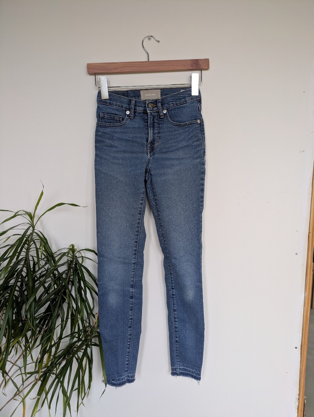 Everlane Low Rise Skinny Jeans Raw Hem Blue Size 23